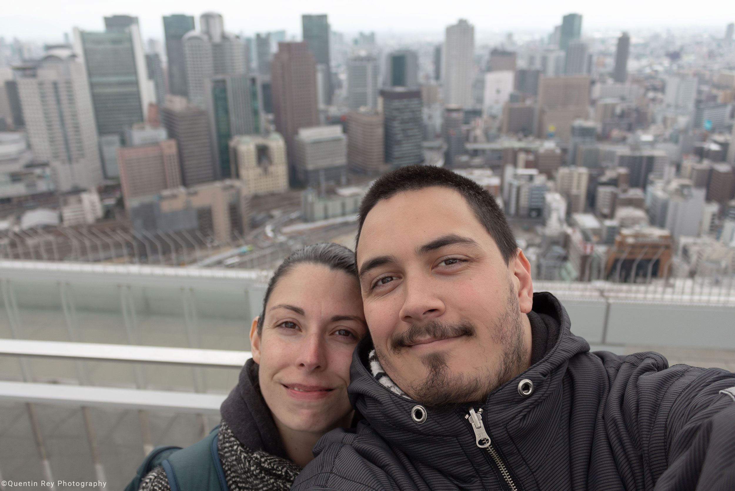 Selfie depuis le panorama à l'air libre du Umeda Sky Building